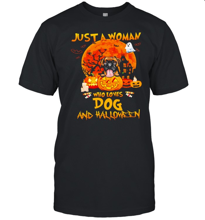 Just a woman who loves dog and Halloween shirt Classic Men's T-shirt