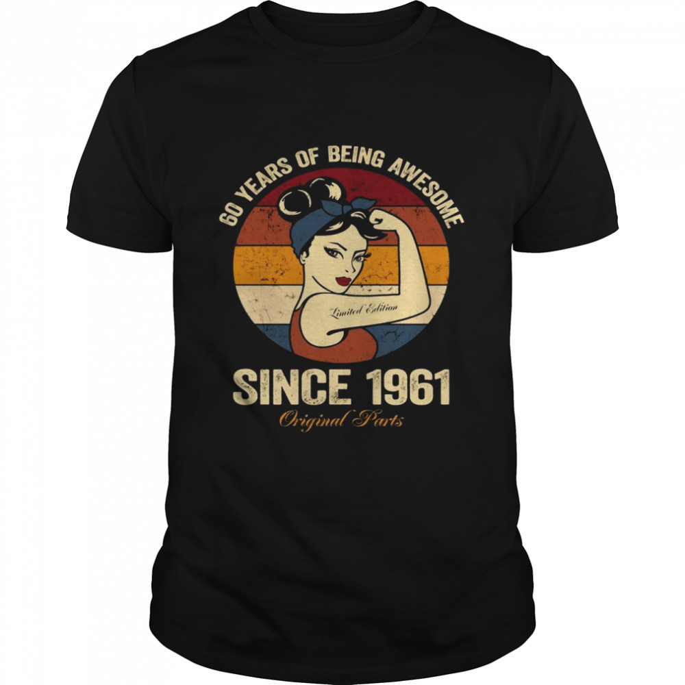 60th Birthday  Born In 1961 60 Years Legend Since 1961  Classic Men's T-shirt