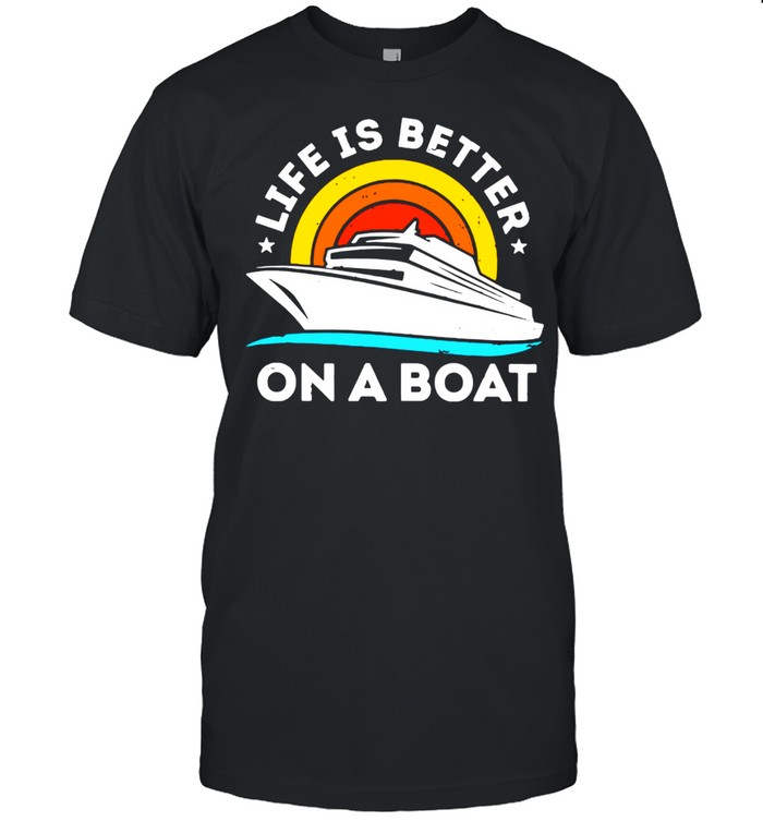 Life Is Better On The Boat Vintage Classic Men's T-shirt