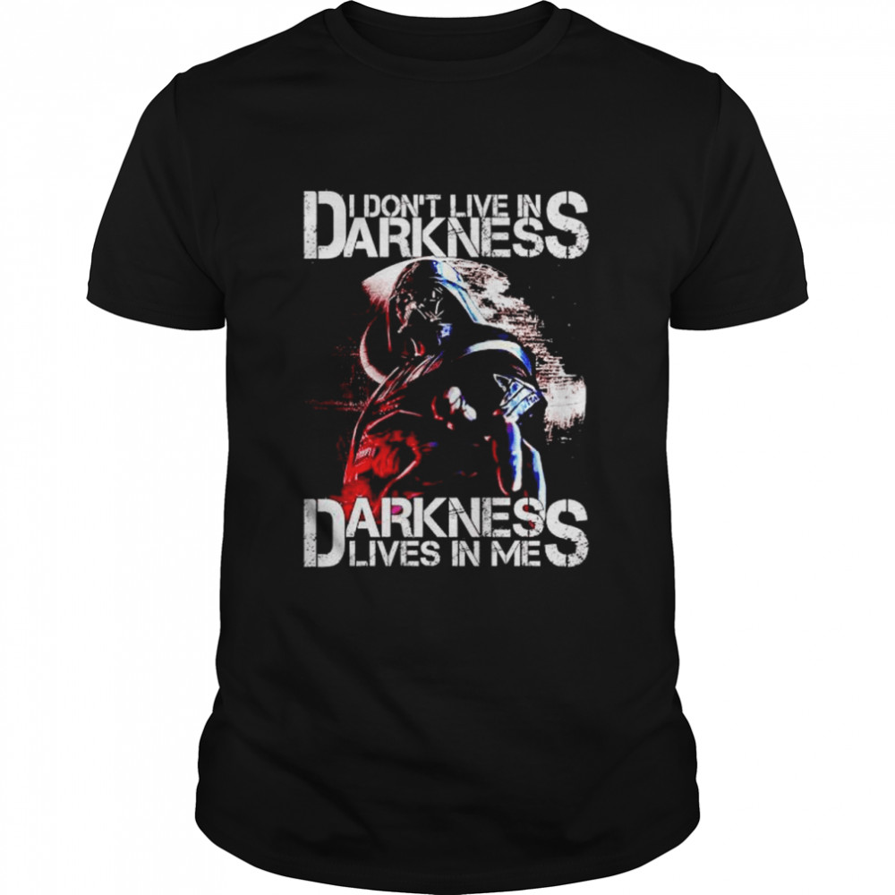 darth Vader I don’t live in darkness darkness lives in me shirt Classic Men's T-shirt