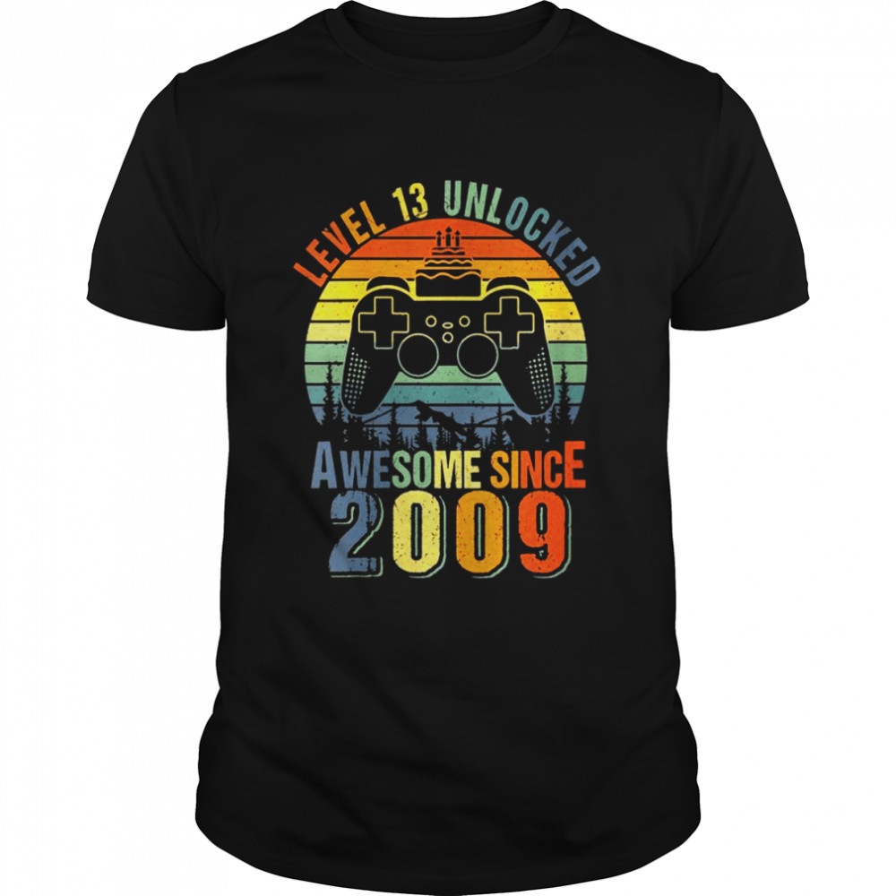 Level 13 Unlocked Awesome Since 2009 13th Birthday Boy Kid  Classic Men's T-shirt