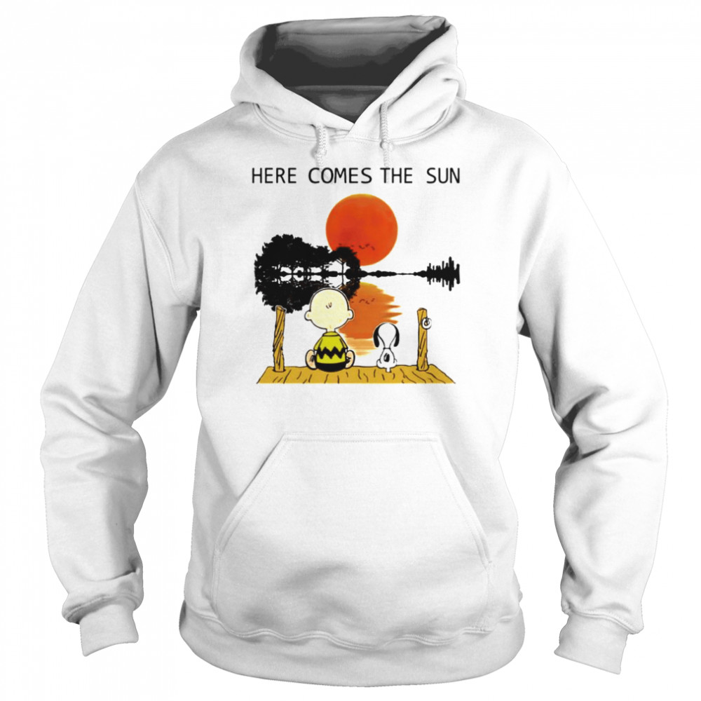 Snoopy Charlie Brown here comes the sun shirt Unisex Hoodie
