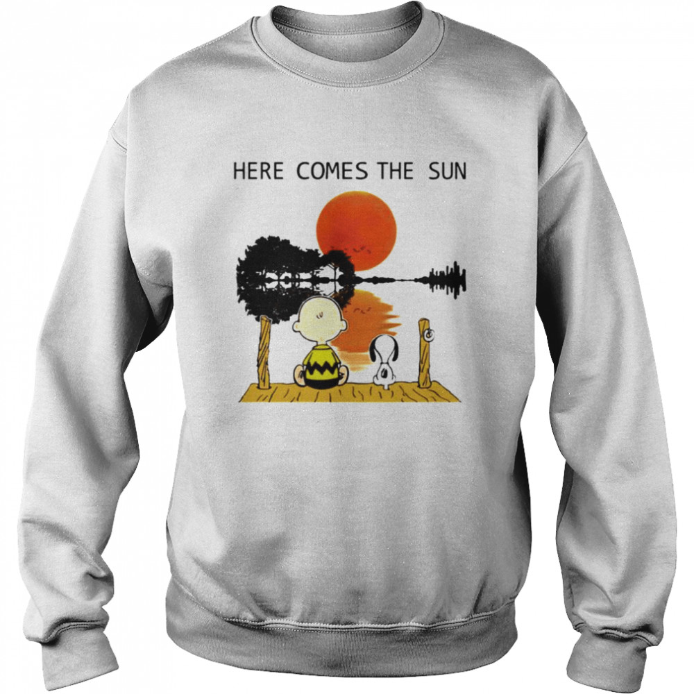 Snoopy Charlie Brown here comes the sun shirt Unisex Sweatshirt