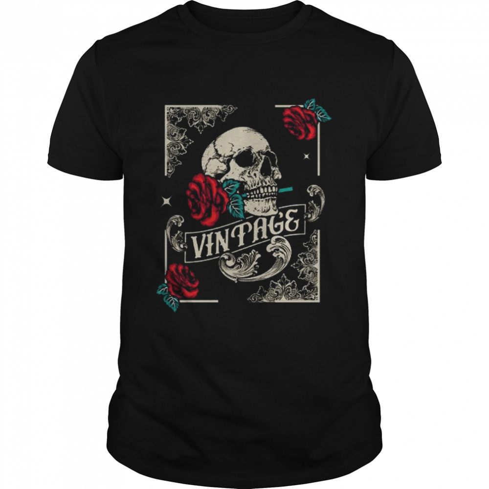 Skull with Roses Distressed Classic Men's T-shirt