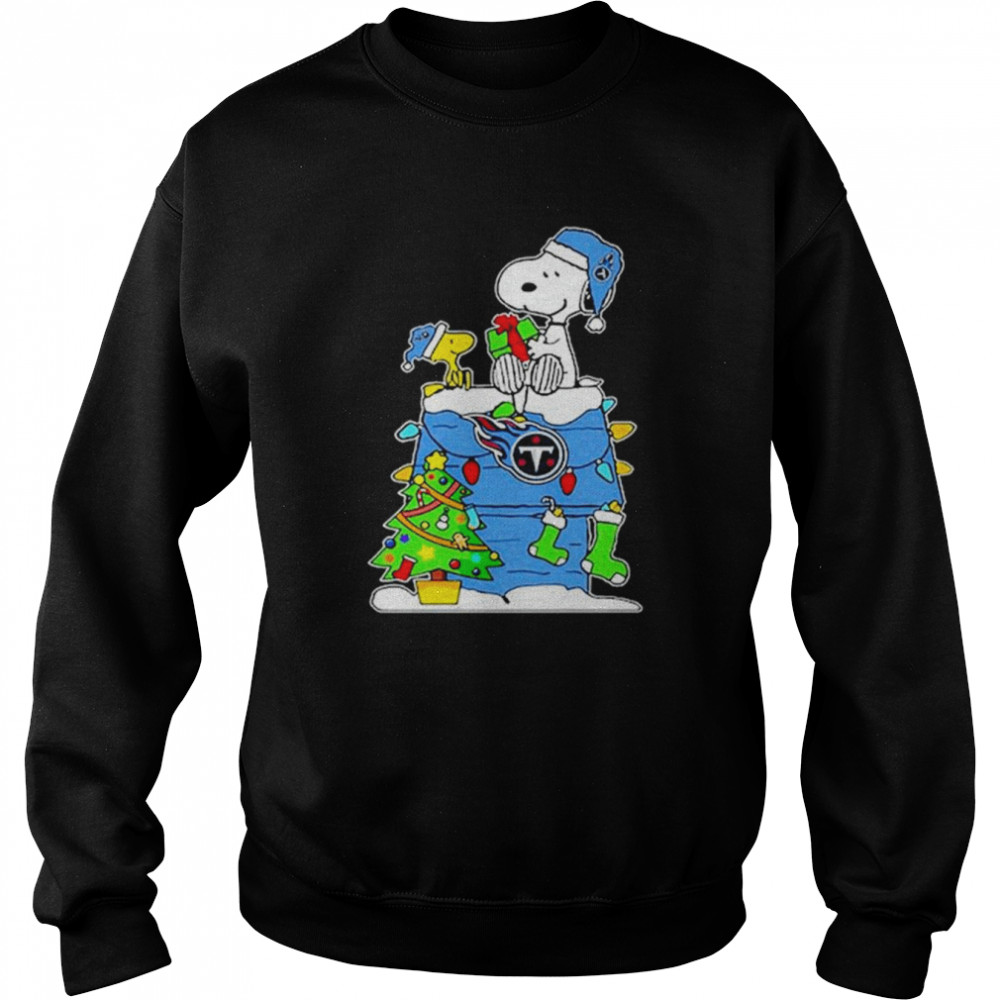 NFL Tennessee Titans Snoopy and Woodstock Merry Christmas shirt Unisex Sweatshirt